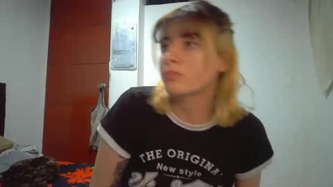Snapshot of _mia_foster1 chatting on April 1, 2026, 1:39 am Mia-foster online show from April 1, 2026, 1:39 am