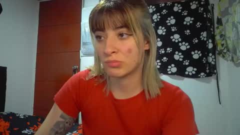Snapshot of _mia_foster1 chatting on April 5, 2026, 10:07 pm Mia-foster online show from April 5, 2026, 10:07 pm