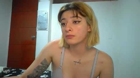 Snapshot of _mia_foster1 chatting on May 1, 2026, 7:29 pm Mia-foster online show from May 1, 2026, 7:29 pm