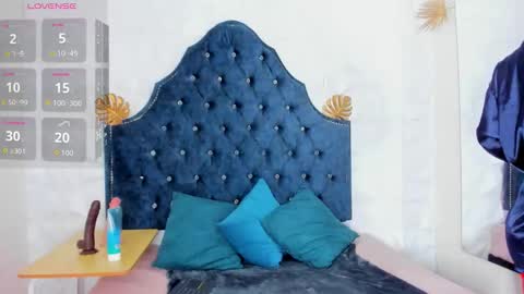 _mia_milf_ online show from March 23, 2026, 6:23 pm