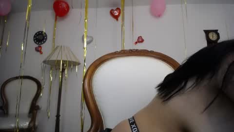  Mia  online show from February 8, 2025, 6:12 pm
