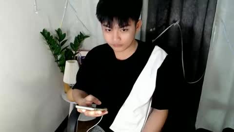 _mikko_moto_ online show from April 11, 2026, 11:25 am