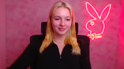 Melanie online show from September 25, 2025, 11:25 am