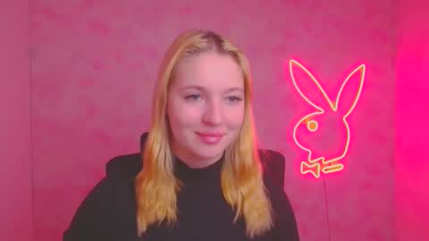 Melanie online show from November 10, 2025, 12:48 pm