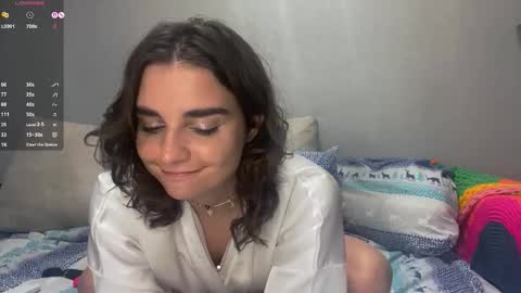 Mila online show from September 29, 2025, 4:45 pm