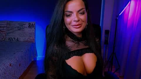 Snapshot of _milani_ chatting on October 24, 2025, 5:42 pm Milani online show from October 24, 2025, 5:42 pm