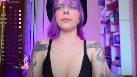 Kate online show from March 10, 2025, 10:59 am
