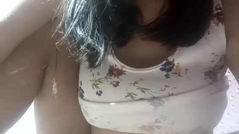 Snapshot of _milkytitsmomxx_ chatting on December 20, 2024, 12:30 am _milkytitsmomxx_ online show from December 20, 2024, 12:30 am