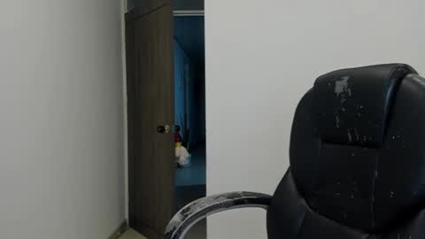 _miss_coco_ online show from December 15, 2024, 5:02 am