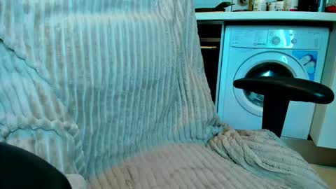 Eva online show from December 20, 2025, 4:19 am