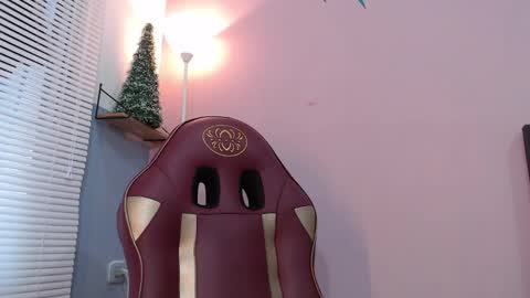 Hinata 3 online show from December 28, 2024, 7:54 pm