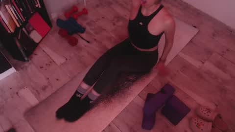 karoline uwu online show from December 17, 2025, 12:11 pm