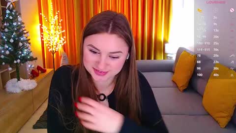 Mia online show from December 23, 2024, 1:13 pm