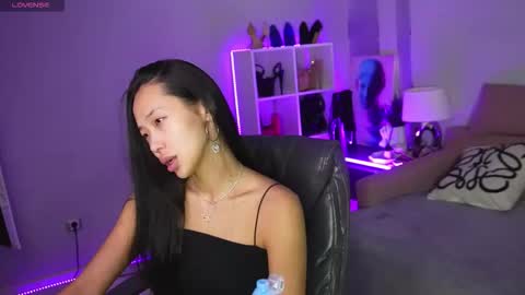  MIURA  online show from October 19, 2025, 1:06 am