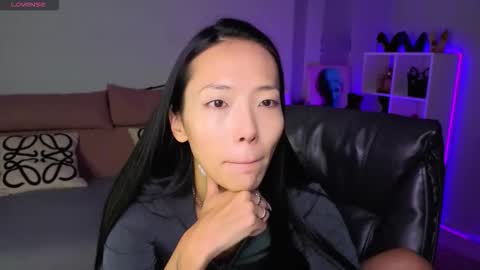  MIURA  online show from November 5, 2025, 1:27 am