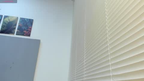 Snapshot of _molly_rosse_ chatting on October 22, 2025, 11:54 am _molly_rosse_ online show from October 22, 2025, 11:54 am