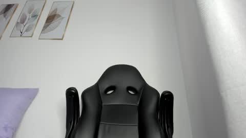 Snapshot of _molly_rosse_ chatting on May 20, 2026, 11:49 am _molly_rosse_ online show from May 20, 2026, 11:49 am