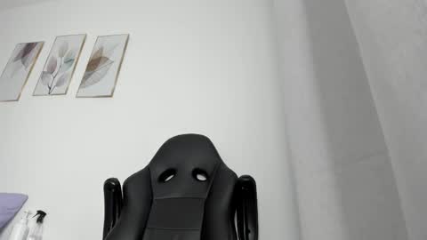 Snapshot of _molly_rosse_ chatting on May 28, 2026, 12:02 pm _molly_rosse_ online show from May 28, 2026, 12:02 pm