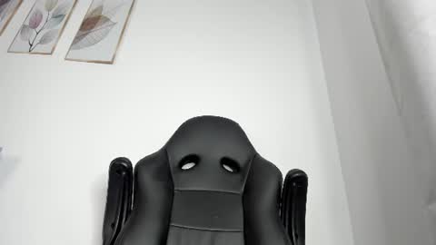 Snapshot of _molly_rosse_ chatting on June 19, 2026, 2:54 pm _molly_rosse_ online show from June 19, 2026, 2:54 pm