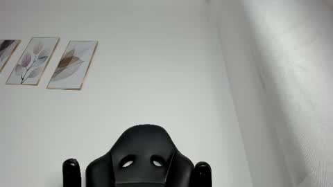 _molly_rosse_ online show from June 26, 2026, 11:58 am