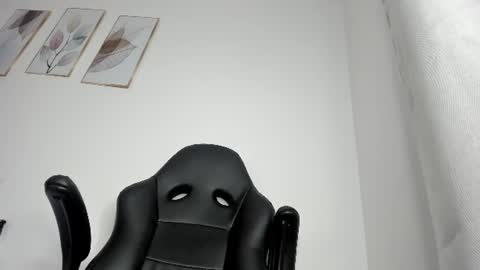 _molly_rosse_ online show from June 30, 2026, 11:55 am