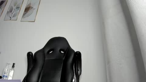 _molly_rosse_ online show from July 9, 2026, 11:58 am