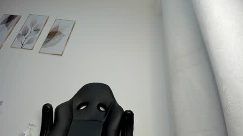 _molly_rosse_ online show from July 11, 2026, 11:57 am