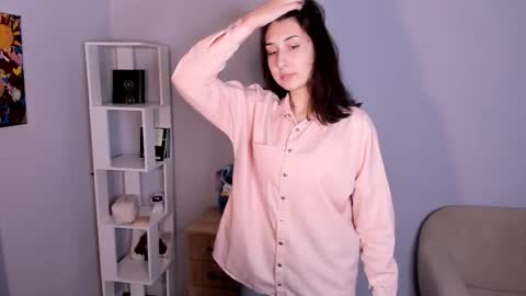 Eva online show from December 19, 2025, 5:09 pm