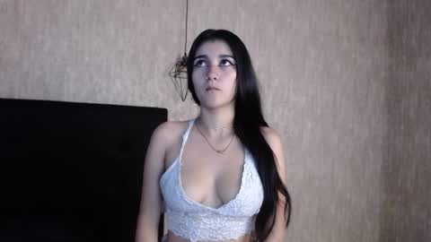 Snapshot of _monserratee chatting on September 23, 2025, 12:08 pm Monserrate online show from September 23, 2025, 12:08 pm