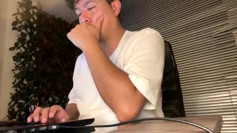 Panda  online show from December 5, 2024, 4:53 am