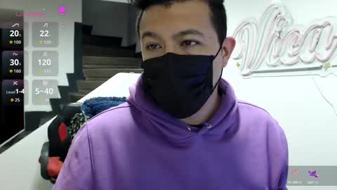 Panda  online show from September 13, 2025, 11:37 pm