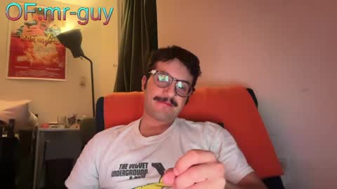Snapshot of _mrguy_ chatting on April 8, 2026, 2:55 am _mrguy_ online show from April 8, 2026, 2:55 am