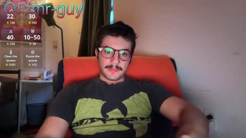 Snapshot of _mrguy_ chatting on April 10, 2026, 11:31 pm _mrguy_ online show from April 10, 2026, 11:31 pm