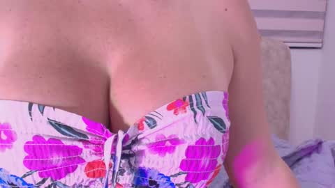 Luna online show from May 21, 2026, 3:02 am