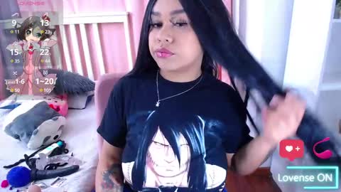 Snapshot of _nahom_ chatting on March 5, 2025, 8:10 am nahomi  online show from March 5, 2025, 8:10 am