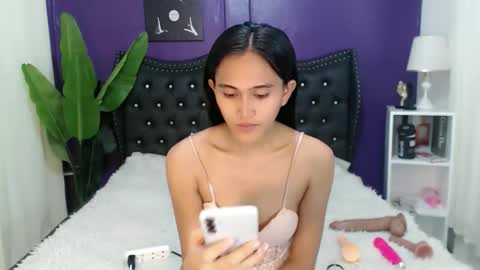 jenny claire online show from May 5, 2026, 5:15 am