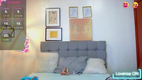 _naomi_s online show from May 14, 2026, 1:29 pm