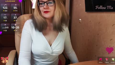 Snapshot of _natali_ chatting on December 7, 2024, 2:53 am MagicWoman online show from December 7, 2024, 2:53 am