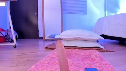 Natalie online show from October 9, 2025, 3:15 am