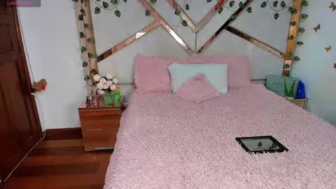 Snapshot of _natashaa19 chatting on September 19, 2025, 11:27 pm Natasha Rodriguez independent model online show from September 19, 2025, 11:27 pm