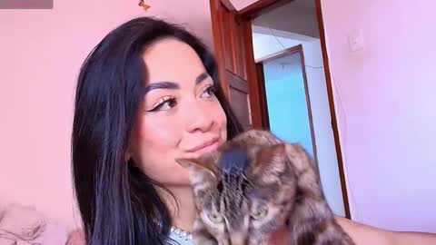 Natasha Rodriguez independent model online show from May 7, 2026, 9:42 pm
