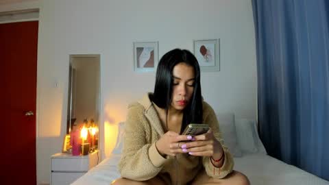 independent model natha online show from February 4, 2025, 4:37 am