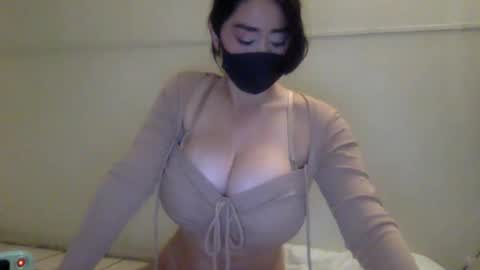 naty19 online show from March 12, 2025, 1:47 am