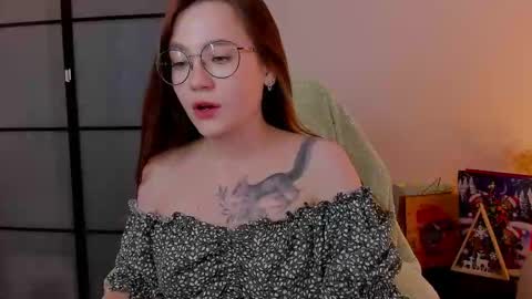 Mia with a big heart  online show from February 13, 2025, 6:09 am