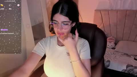 Niah  You can call me Ni or cutie haha online show from January 25, 2025, 9:35 pm