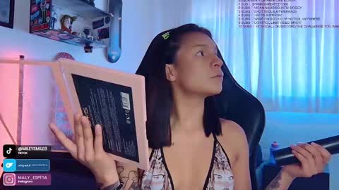 Snapshot of _nickmai chatting on January 21, 2025, 3:43 pm Mai MODEL INDEPENT online show from January 21, 2025, 3:43 pm