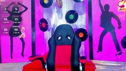 Snapshot of _nickyminach chatting on October 13, 2025, 7:14 pm Nicky Please help me with your thumbs up its importan online show from October 13, 2025, 7:14 pm