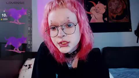 Nicole online show from June 13, 2026, 3:15 am