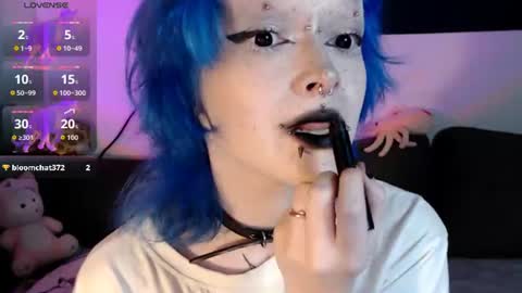 Nicole online show from July 22, 2026, 10:01 pm