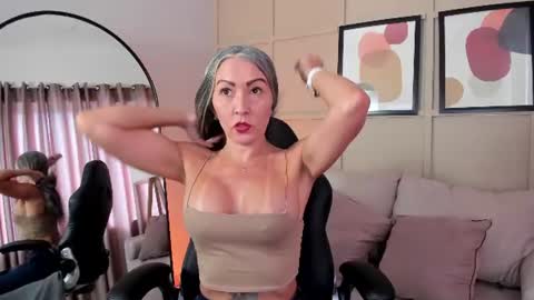 _nicoletteshea_ online show from June 14, 2026, 2:41 pm